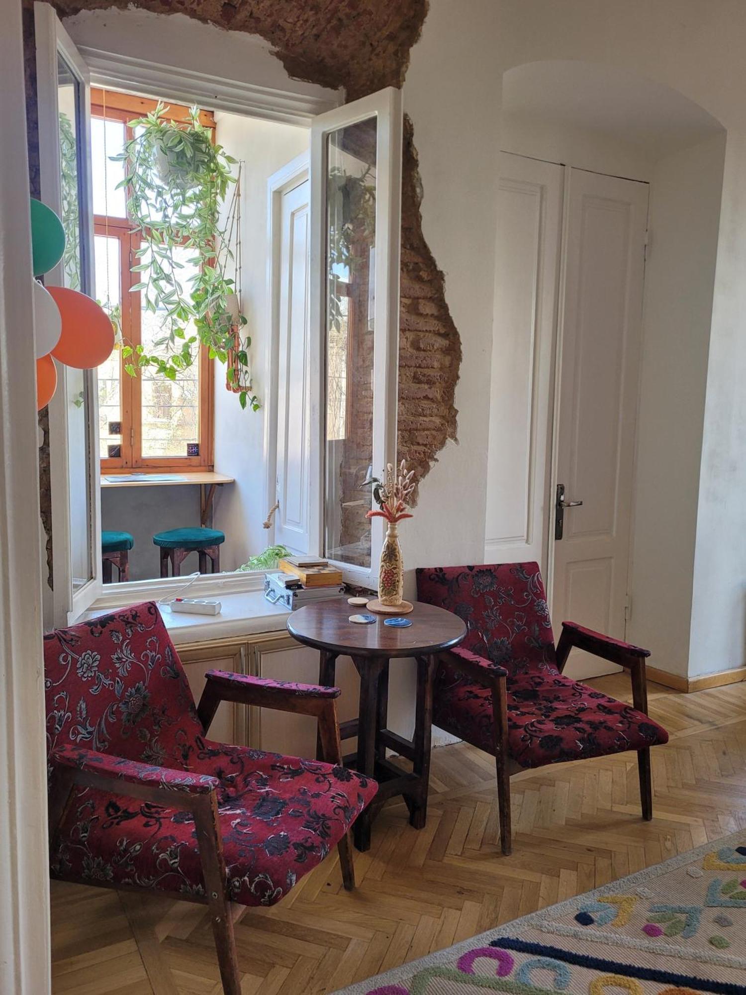 Friends Hostel Tbilisi Luaran gambar