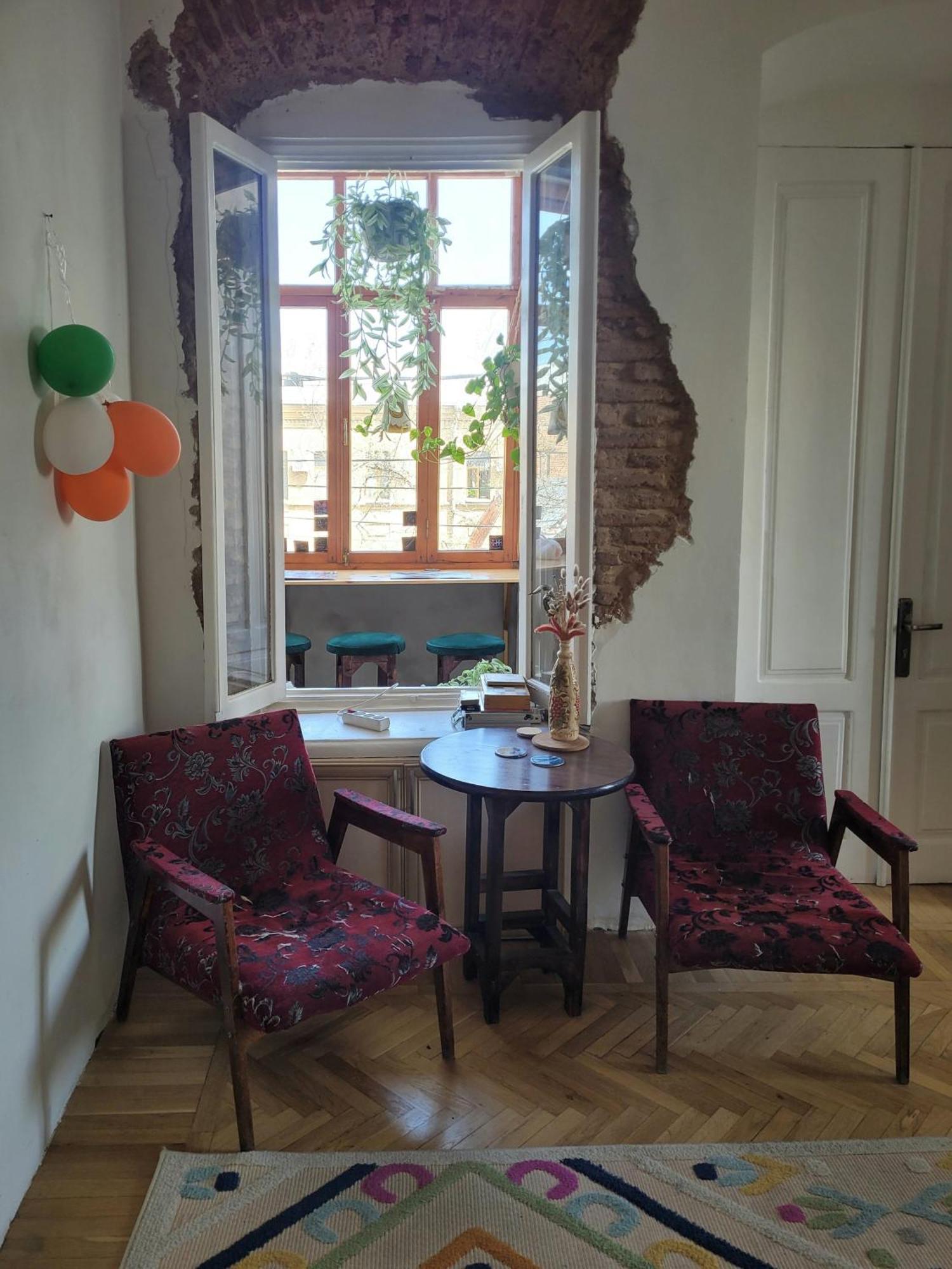 Friends Hostel Tbilisi Luaran gambar