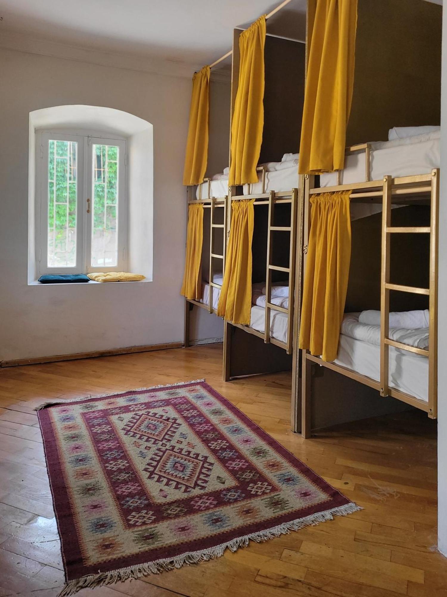 Friends Hostel Tbilisi Luaran gambar