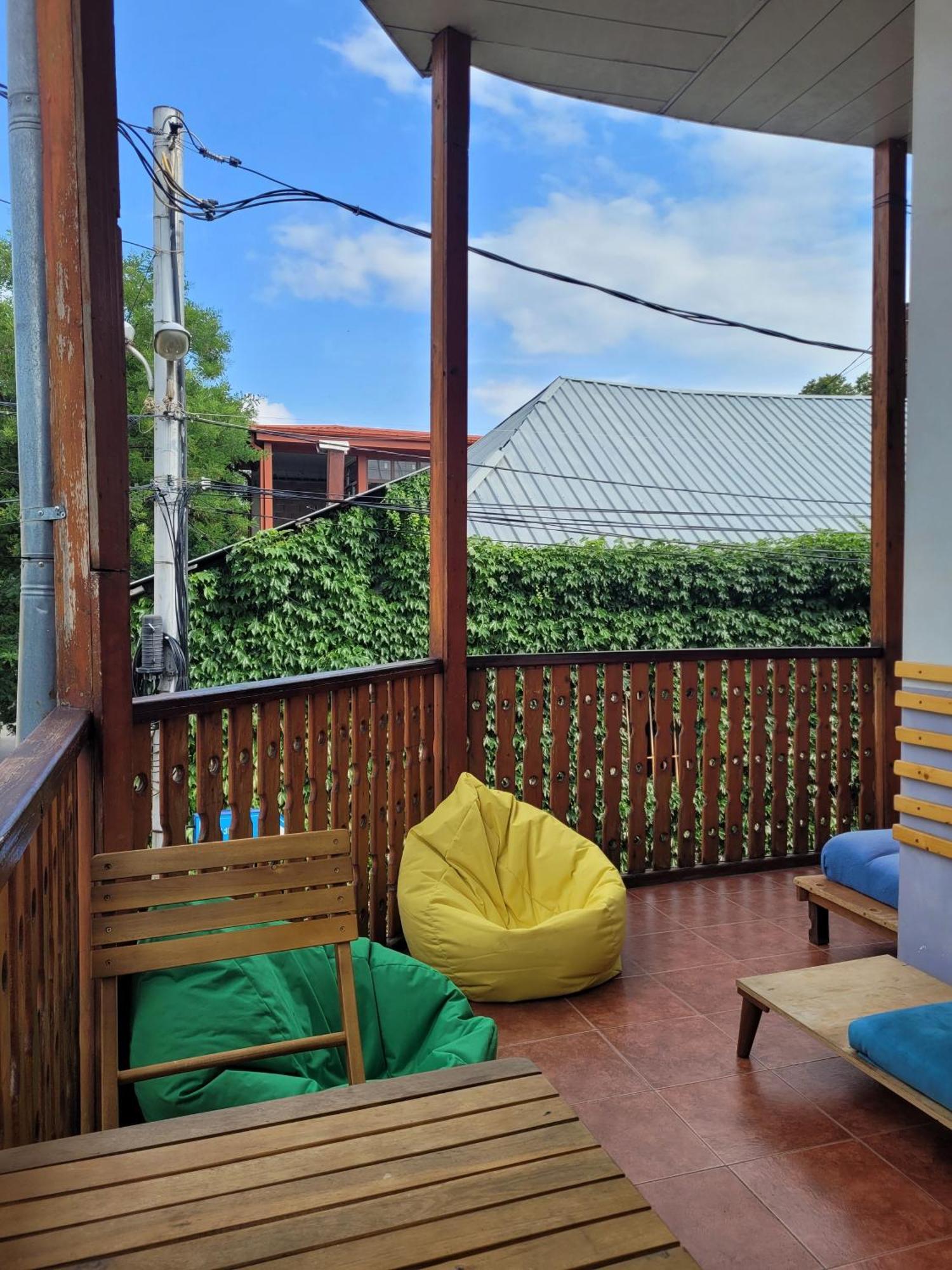 Friends Hostel Tbilisi Luaran gambar